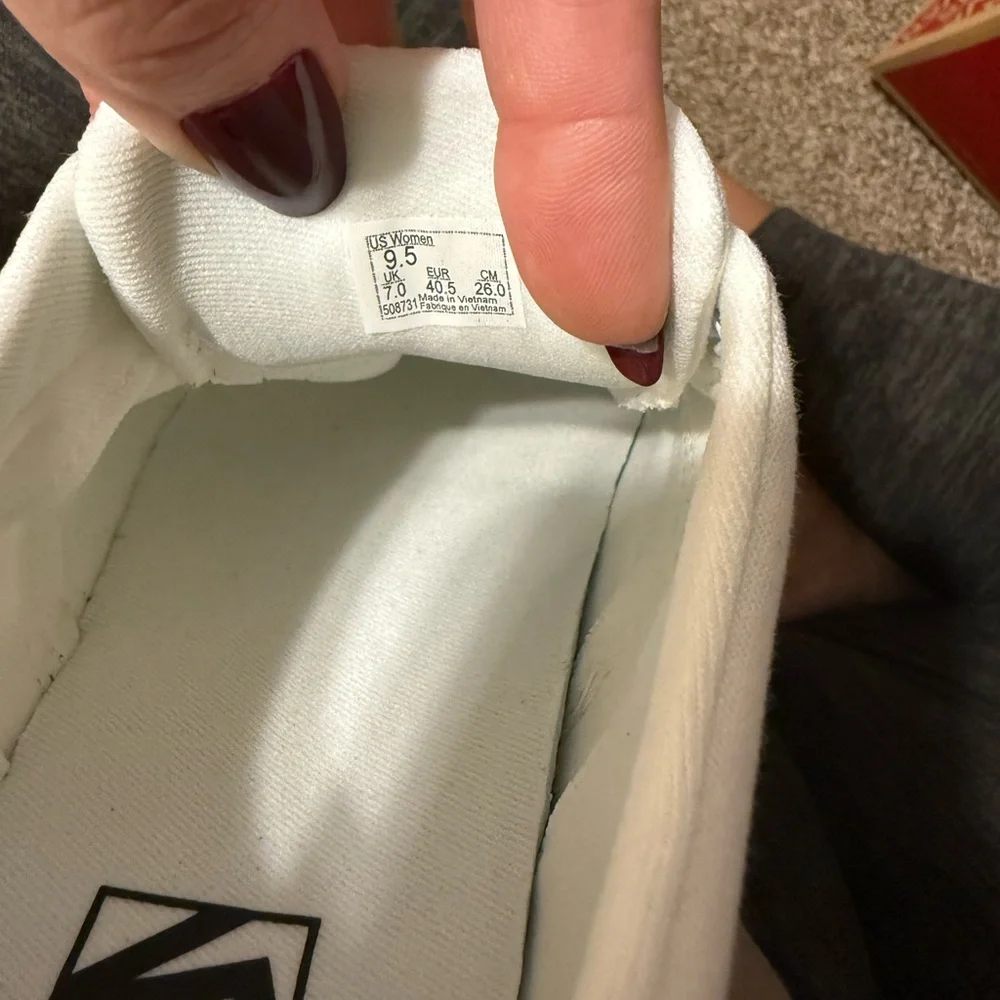 Brand new white Vans - Size 9 1/2 - Picture 7 of 9